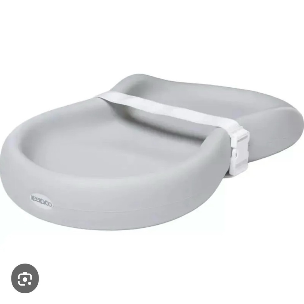 Keekaroo Peanut Changer